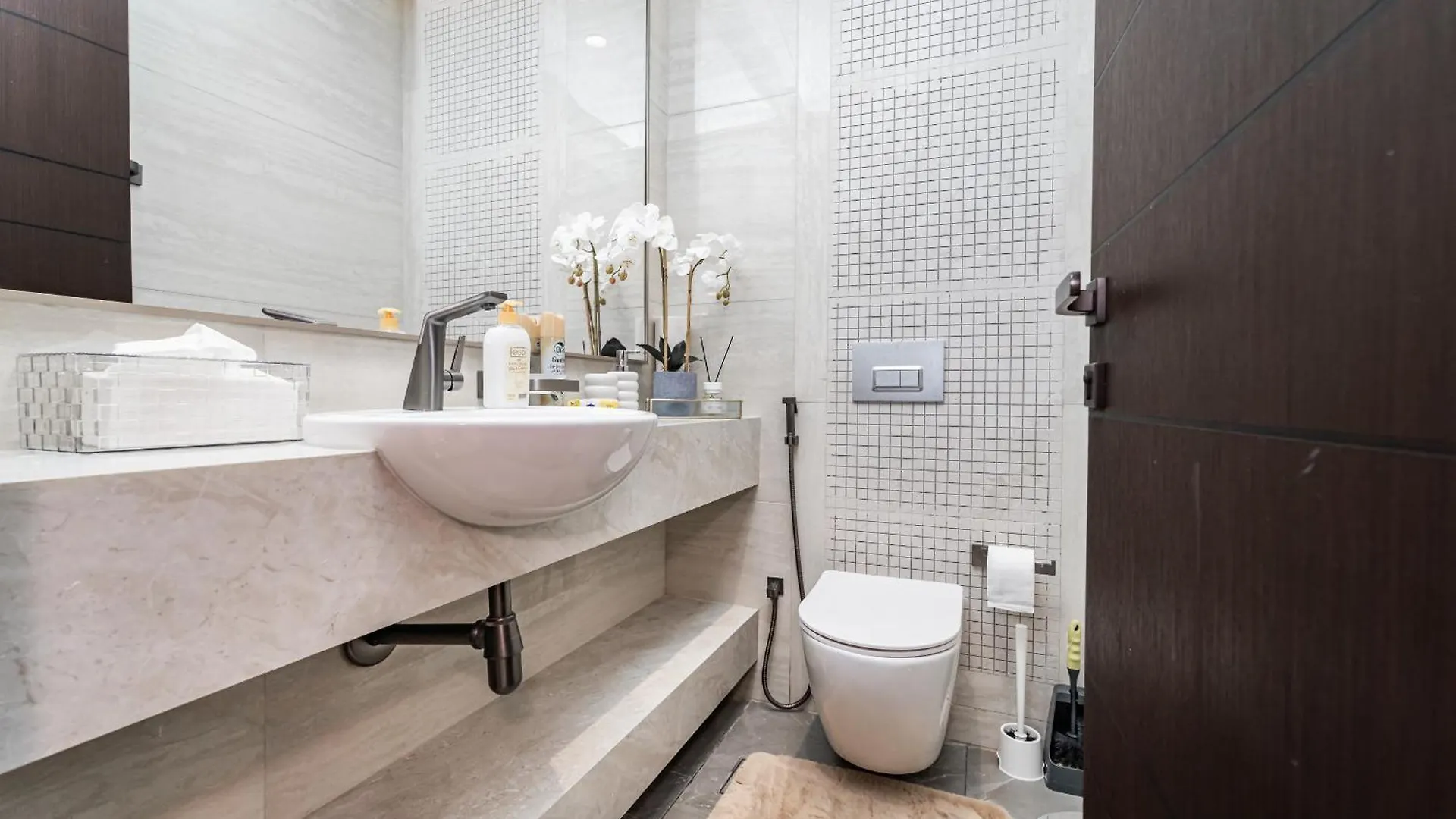 Brand New 2Br In Nobles Tower - Pool Gym And Premium Business Bay Living, Managed By Think Realty Lägenhet Dubai 0*,